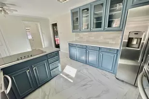 10010 Burgoyne Rd, Houston, TX 77042 - Photo 15