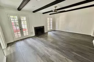 10010 Burgoyne Rd, Houston, TX 77042 - Photo 9