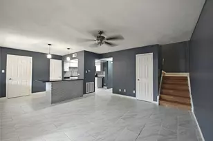 2252 Shadowdale Dr, Houston, TX 77043 - Photo 13