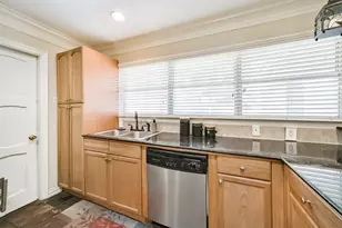 4558 Benning Dr, Houston, TX 77035 - Photo 15