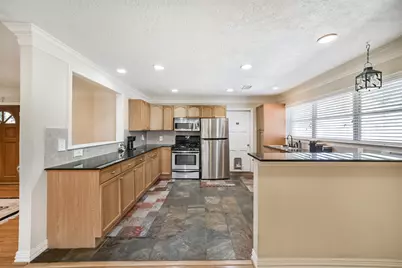 4558 Benning Drive, Houston, TX 77035 - Photo 11