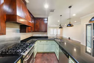 1317 Prince St, Houston, TX 77008 - Photo 9