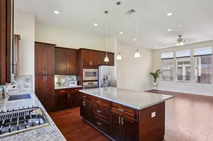 209 Burr St, Houston, TX 77011 - Photo 11