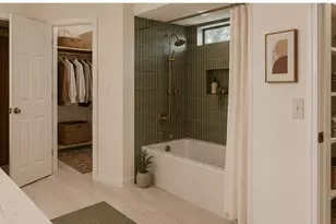 3902 Holder Forest Dr, Houston, TX 77088 - Photo 25