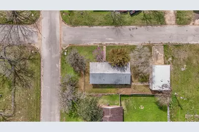 1310 Brazos Street, Hempstead, TX 77445 - Photo 33