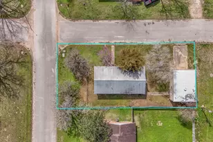 1310 Brazos St, Hempstead, TX 77445 - Photo 35