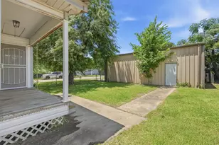 1310 Brazos St, Hempstead, TX 77445 - Photo 23