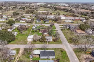 1310 Brazos St, Hempstead, TX 77445 - Photo 37