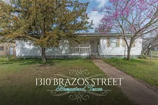1310 Brazos St, Hempstead, TX 77445 - Photo 1
