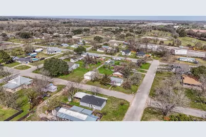 1310 Brazos Street, Hempstead, TX 77445 - Photo 37