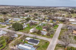 1310 Brazos St, Hempstead, TX 77445 - Photo 37