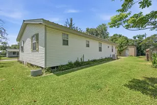 1310 Brazos St, Hempstead, TX 77445 - Photo 21