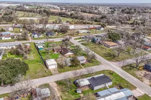 1310 Brazos St, Hempstead, TX 77445 - Photo 39