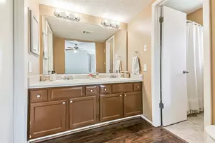 19323 Hollowlog Dr, Katy, TX 77449 - Photo 19