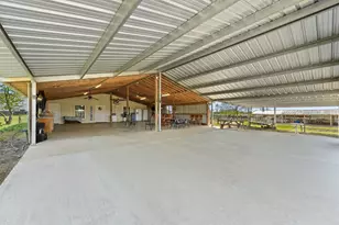 4832 Belton Ln, Anahuac, TX 77514 - Photo 5