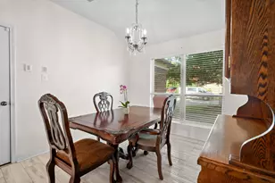 8006 Saffron Ln, Baytown, TX 77521 - Photo 13