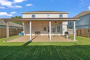 8006 Saffron Ln, Baytown, TX 77521 - Photo 29