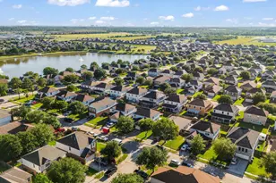 8006 Saffron Ln, Baytown, TX 77521 - Photo 33