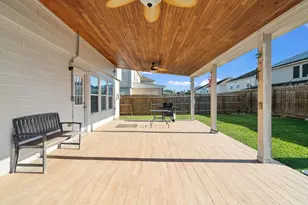 8006 Saffron Ln, Baytown, TX 77521 - Photo 31