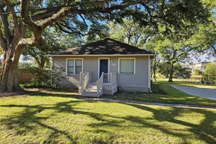 603 Landrum Ave, League City, TX 77573 - Photo 1