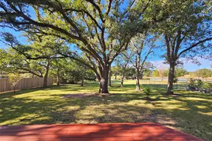 603 Landrum Ave, League City, TX 77573 - Photo 3