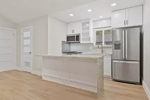 10930 White Thorn St, Houston, TX 77016 - Photo 3