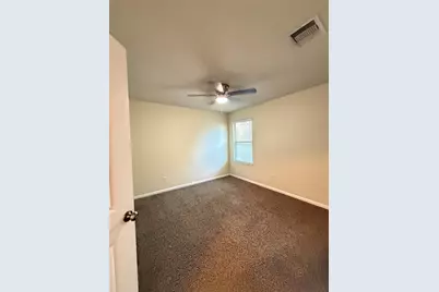 1134 Shadow Glenn Drive, Conroe, TX 77301 - Photo 9