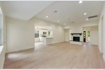 8811 Tavistock Drive, Houston, TX 77031 - Photo 7