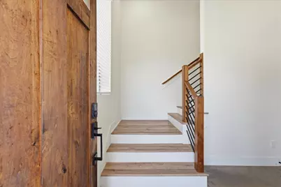724 E 33rd Street, Houston, TX 77022 - Photo 5