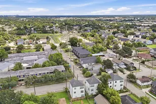 724 E 33rd St, Houston, TX 77022 - Photo 25