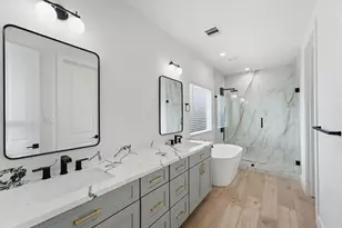 724 E 33rd St, Houston, TX 77022 - Photo 19