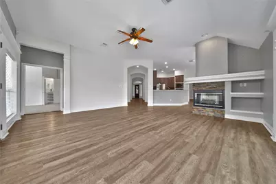 5918 Greenway Manor Lane, Spring, TX 77373 - Photo 7