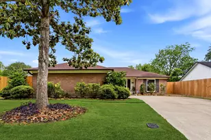 5424 Bramble Ln, Dickinson, TX 77539 - Photo 3