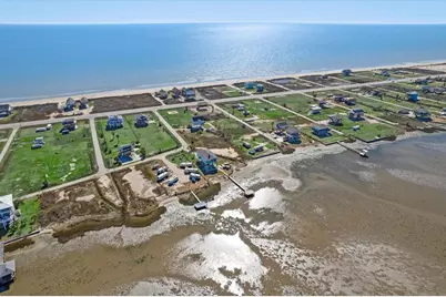 1027 Lot 8 Rollover Circle, Gilchrist, TX 77617 - Photo 17