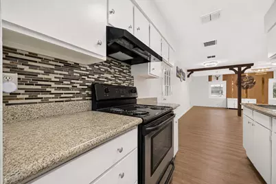 1914 Oaklawn Street, Sugar Land, TX 77498 - Photo 7