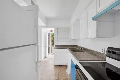 1939 Richmond Avenue #2, Houston, TX 77098 - Photo 3