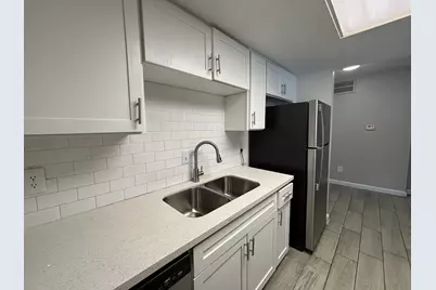 600 Nottingham Oaks Trail #145, Houston, TX 77079 - Photo 5