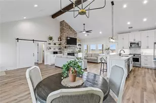 17637 Englin Rd, Winnie, TX 77665 - Photo 9