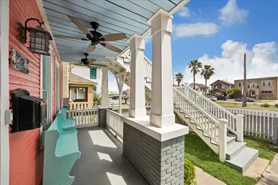 724 Broadway Street, Galveston, TX 77550 - Photo 3