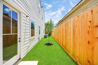 6519 Old Olive Tree Drive, Houston, TX 77091 - Photo 25