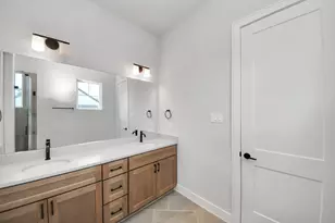 6519 Old Olive Tree Dr, Houston, TX 77091 - Photo 17