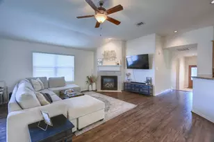 108 Cove Cir, Conroe, TX 77356 - Photo 13