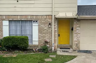 17119 Blackhawk Blvd, Friendswood, TX 77546 - Photo 1