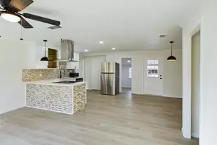 5260 Landry Ln, Beaumont, TX 77708 - Photo 3