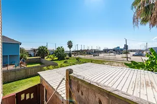 411 29th St, Galveston, TX 77550 - Photo 3