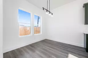 1306 Duff Ln, Houston, TX 77022 - Photo 11