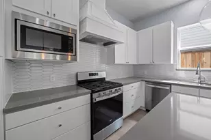 1606 Westside Gardens Ln Ln, Houston, TX 77055 - Photo 7
