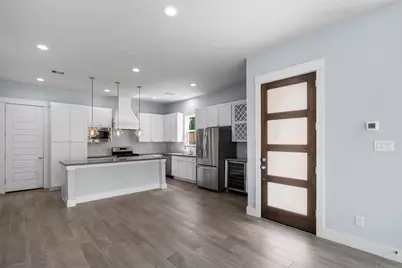 1606 Westside Gardens Ln Lane, Houston, TX 77055 - Photo 3