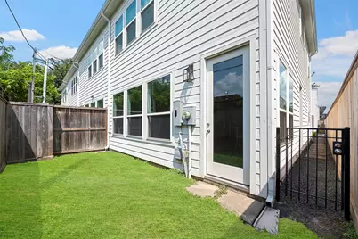 1606 Westside Gardens Ln Lane, Houston, TX 77055 - Photo 13