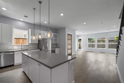 1606 Westside Gardens Ln Lane, Houston, TX 77055 - Photo 9
